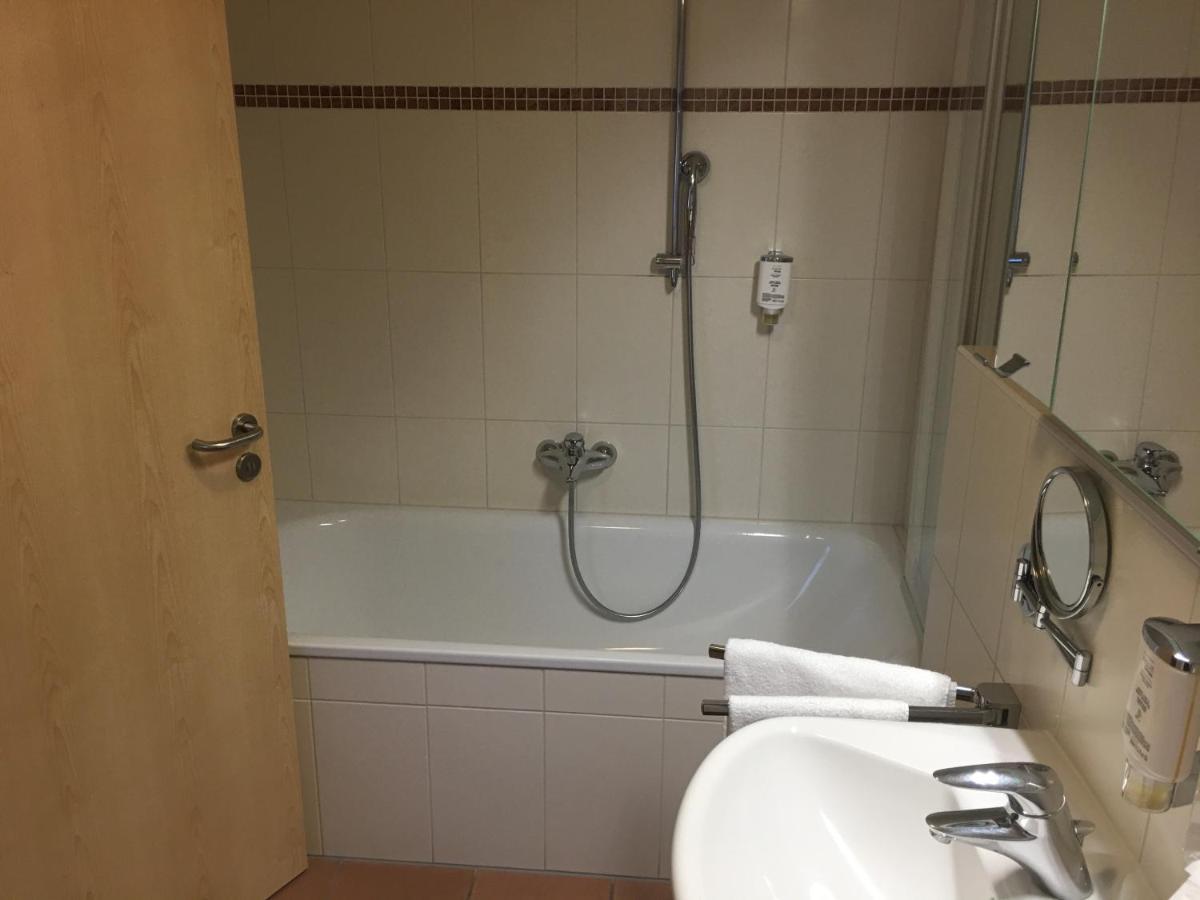 Hotel Martin Limburg an der Lahn Bagian luar foto